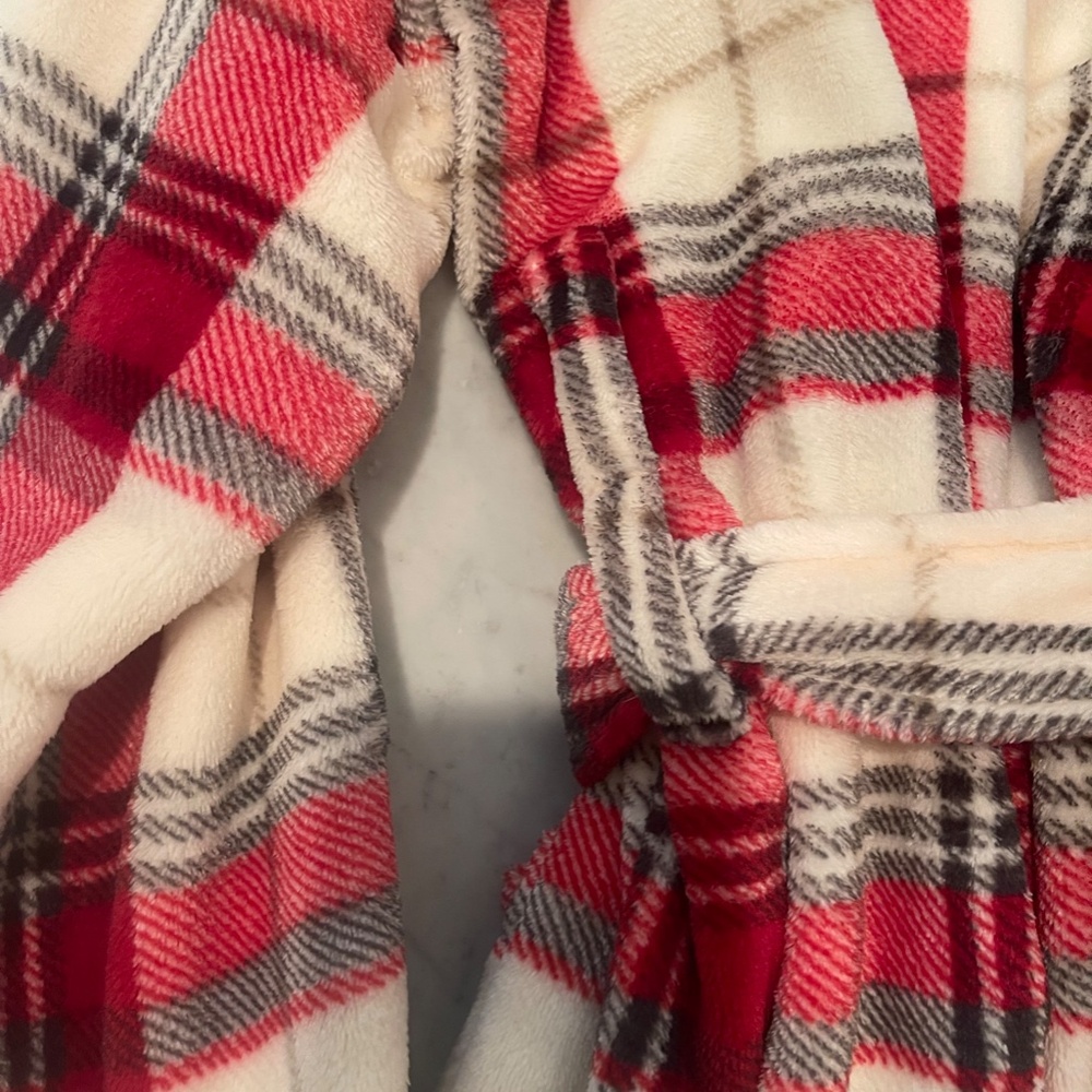 Pottery Barn Plaid Plush Robe Size Small NWT - Picture 5 of 5